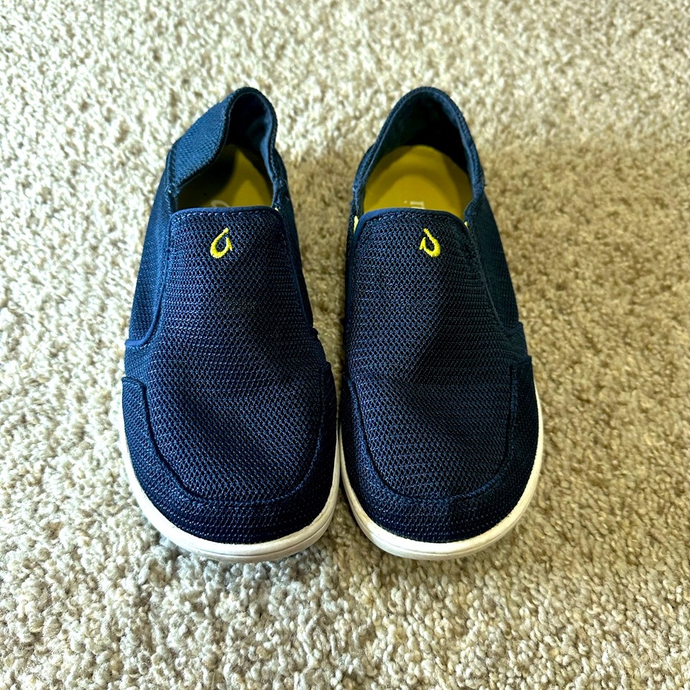 Olakai | slip on shoes | 1 | breathable | EUC | grip soles